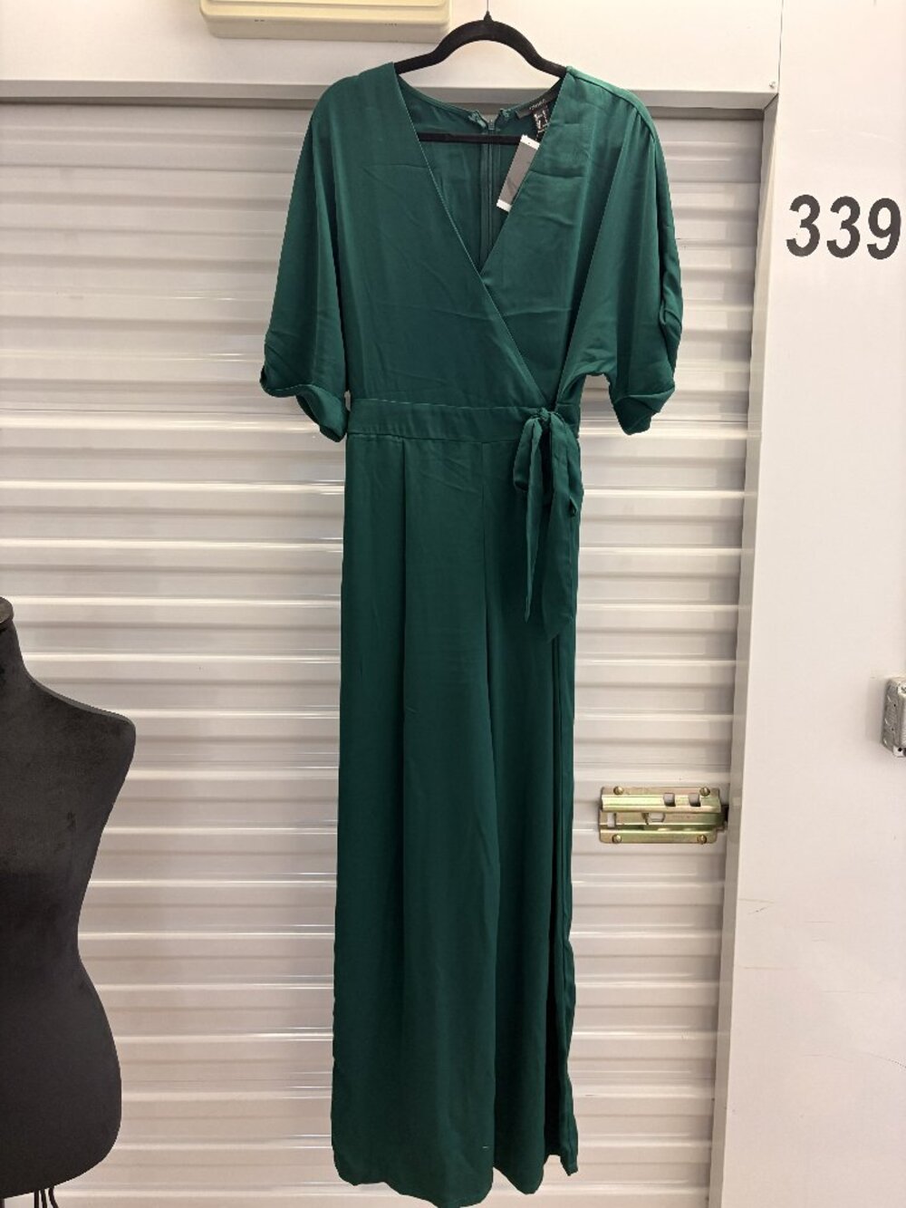 Women's Medium dark green dress with tie at waist